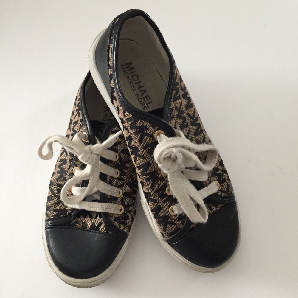 Michael Kors Logo Girl's Sneakers Size 1 - Picture 1 of 7